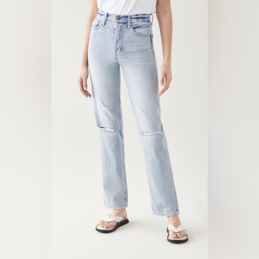 EUC PISTOLA Cassie high rise light wash straight leg jean. Size 27/4. - Picture 2 of 9